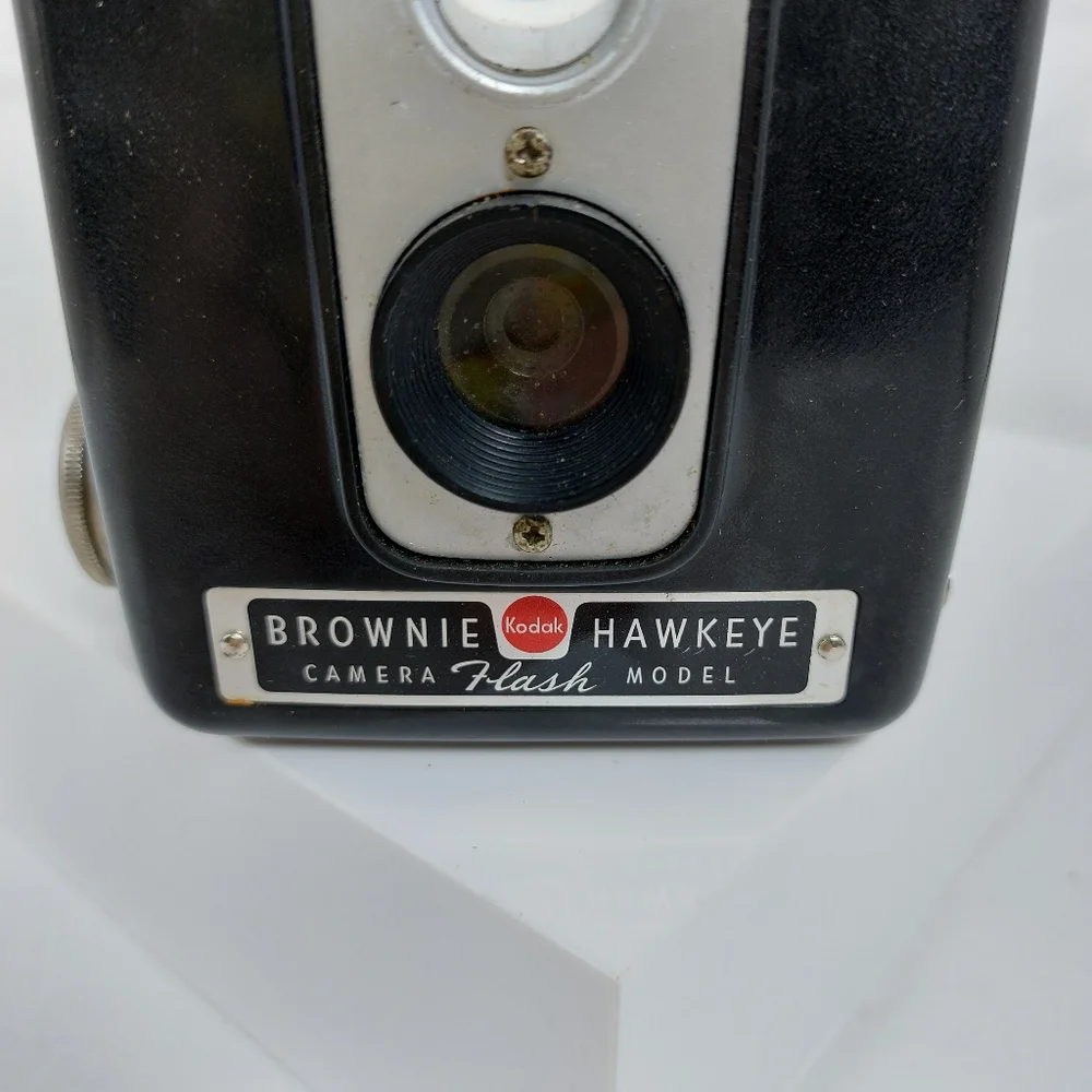 Vtg‎ 50s Kodak Brownie Hawkeye Flash Model Camera w/ Original Box & Flasholder
